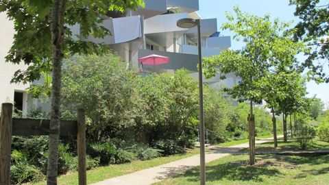 Pour que demain, l’air des villes soit plus respirable, il faut créer plus d’espaces verts. C’est l’un des points abordés lors du dernier séminaire Living City, organisé à Göteborg (Suède) par Husqvarna. ©Pascal Fayolle